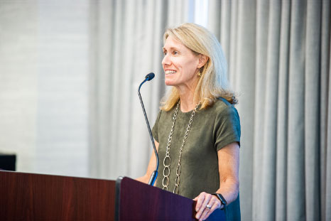 Employee profile photo of Lisa Wieland